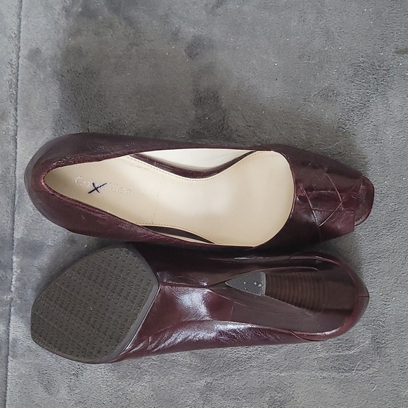 Shoes - Picture 4 of 4